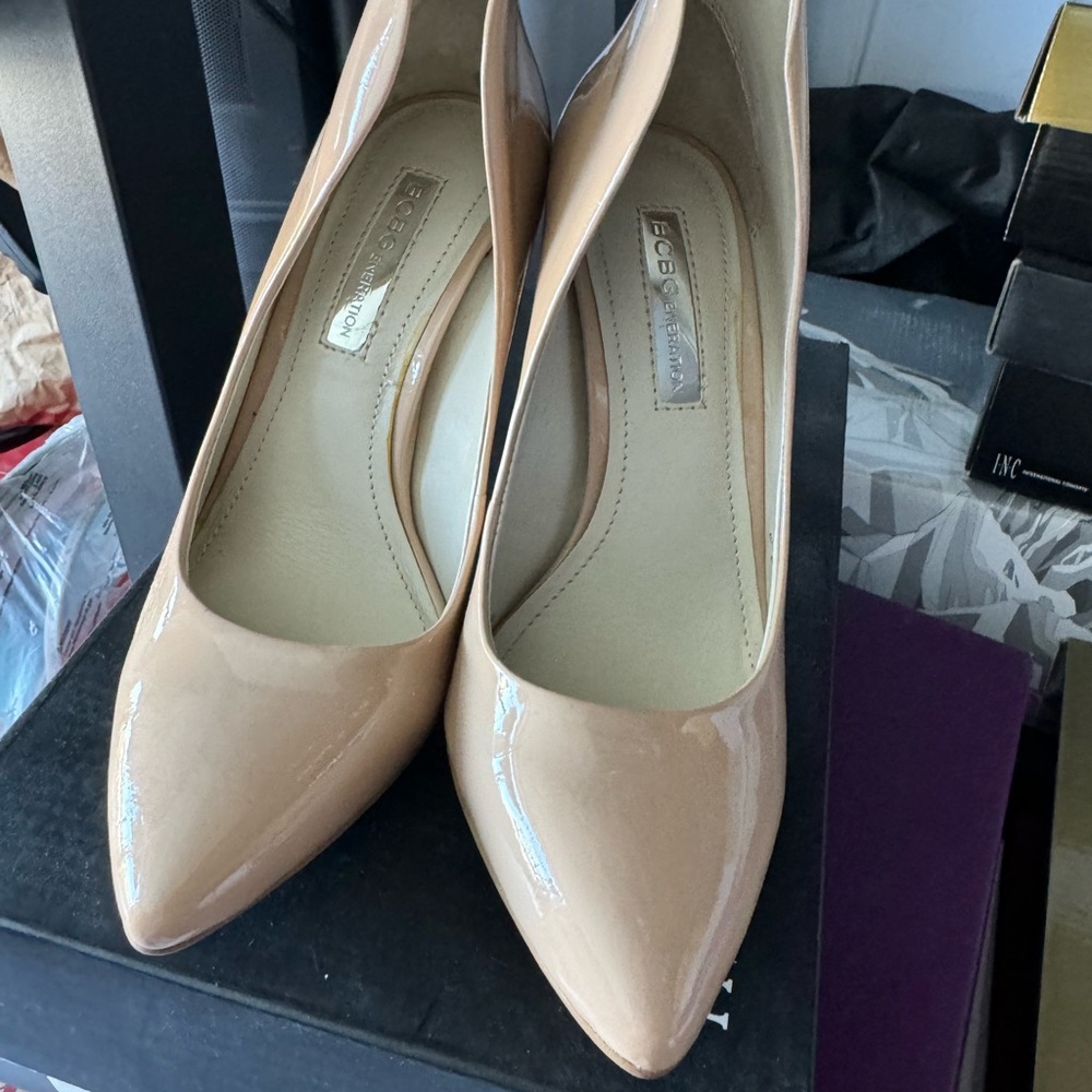 BCBGeneration Pumps - Picture 5 of 5